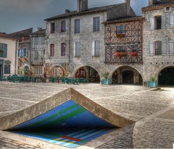 Place centrale de Lauzerte (Tarn et Garonne)